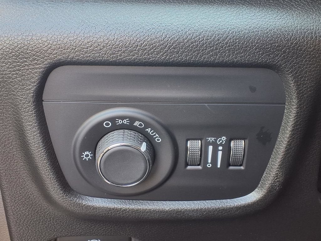 2024 Jeep Grand Cherokee Altitude 4x2