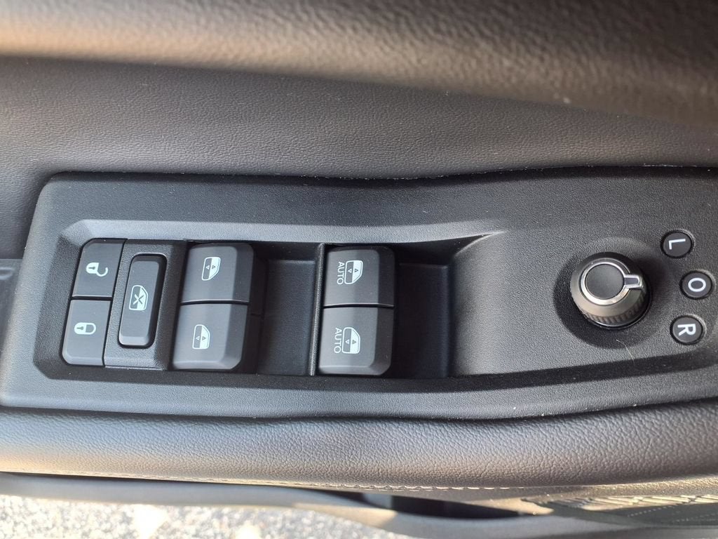 2024 Jeep Grand Cherokee Altitude 4x2