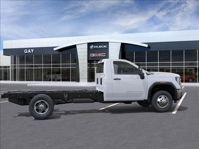 2026 GMC Sierra 3500 HD Chassis Cab Pro