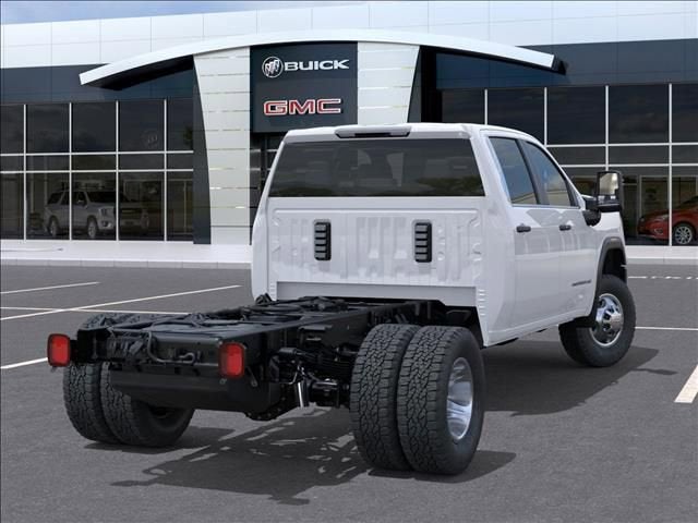 2026 GMC Sierra 3500 HD Chassis Cab Pro