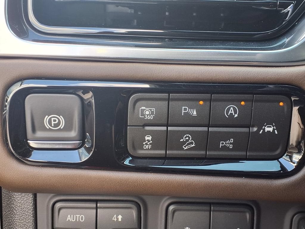 2026 GMC Yukon Denali Ultimate - Photo 8