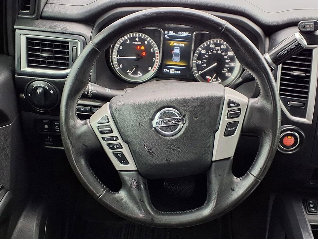 2018 Nissan TITAN SV