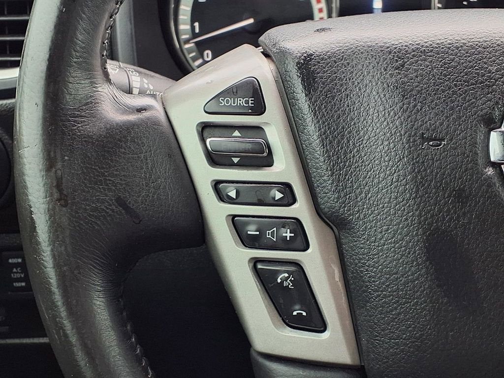 2018 Nissan TITAN SV