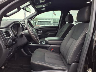 2018 Nissan TITAN SV