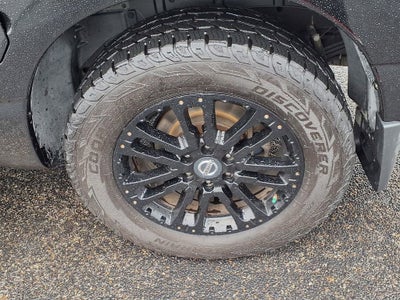 2018 Nissan TITAN SV