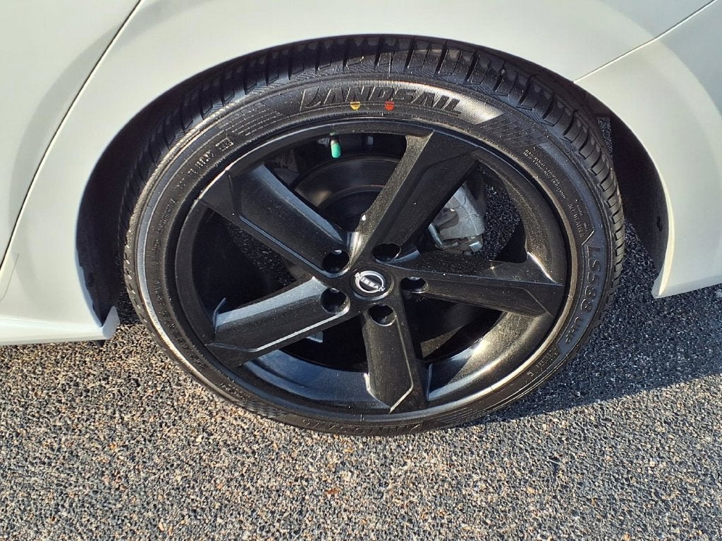 2024 Nissan Sentra SR Xtronic CVT