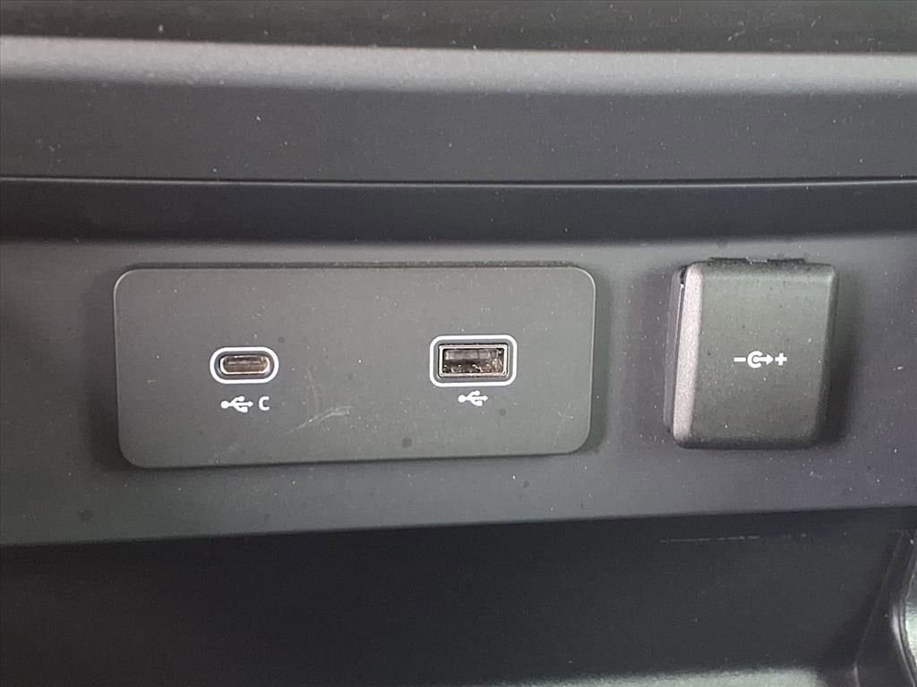 2024 Land Rover Defender X