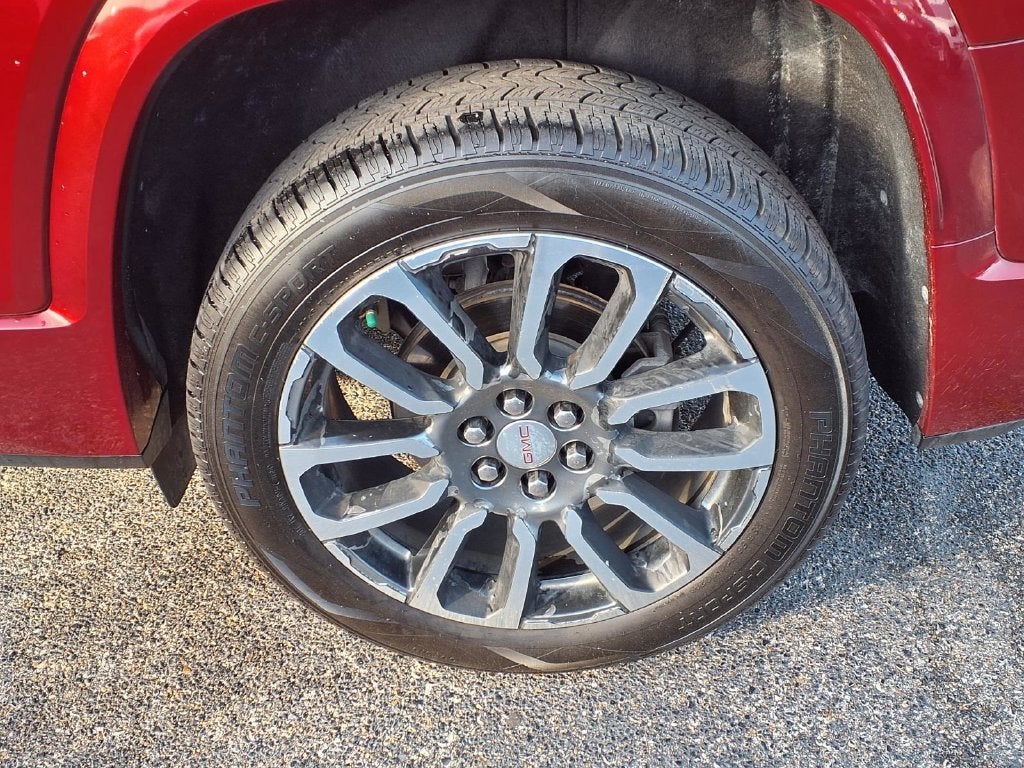2020 GMC Acadia Denali
