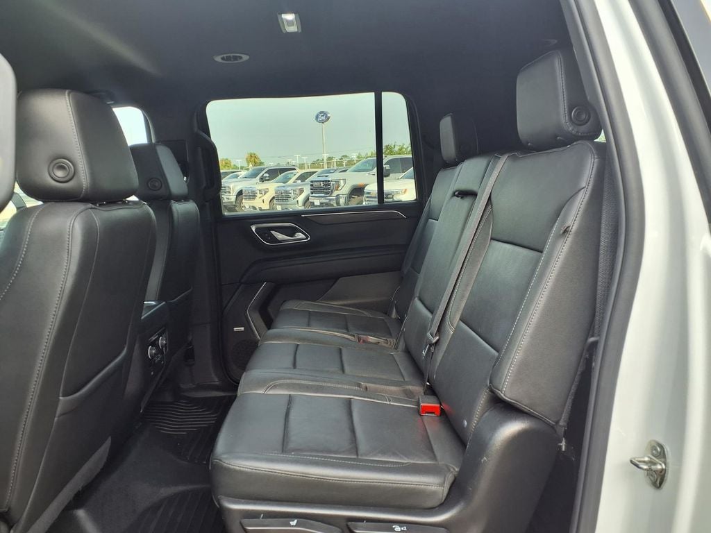 2022 Chevrolet Suburban LT