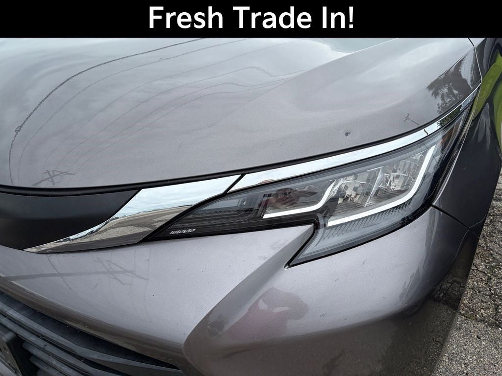 2022 Toyota Sienna LE 8 Passenger