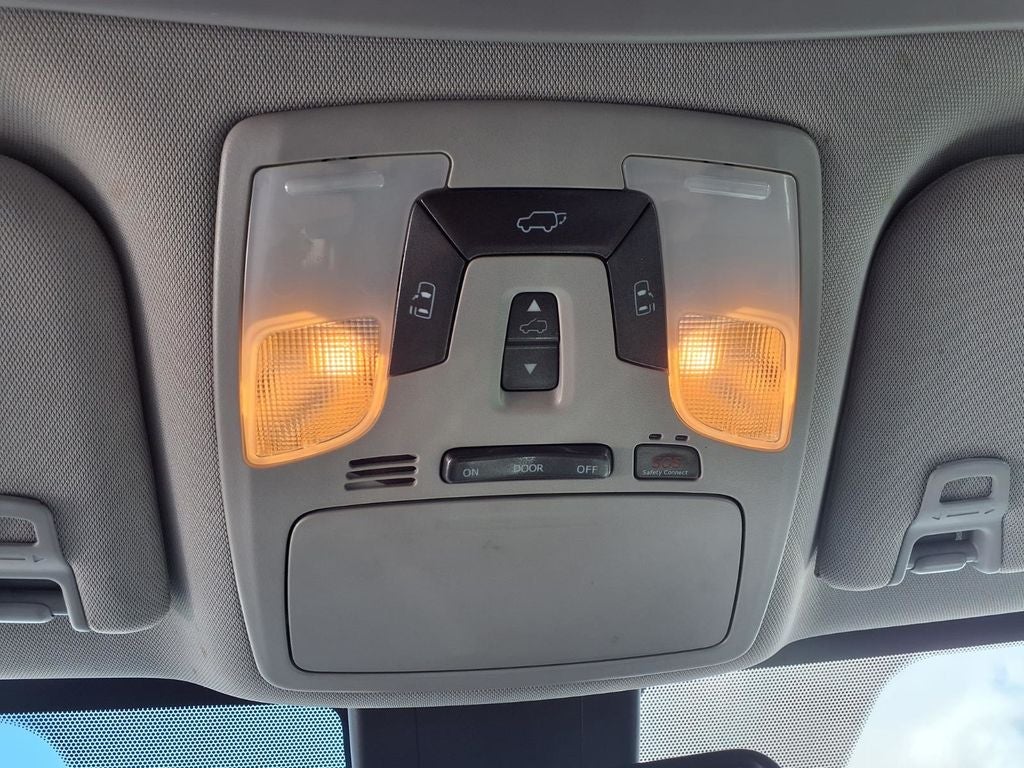 2019 Toyota Sienna XLE 8 Passenger