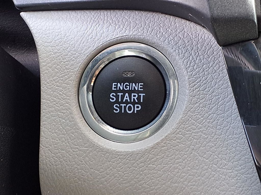 2019 Toyota Sienna XLE 8 Passenger
