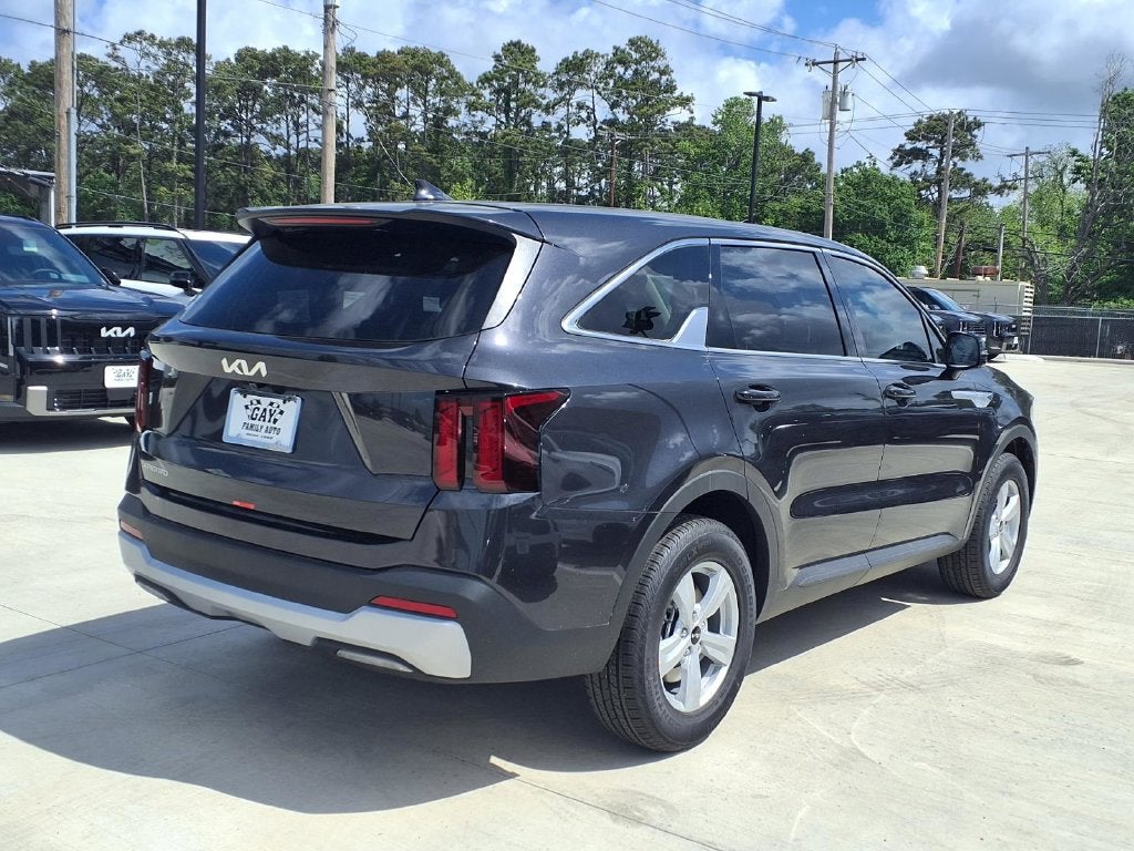 2026 Kia Sorento LX