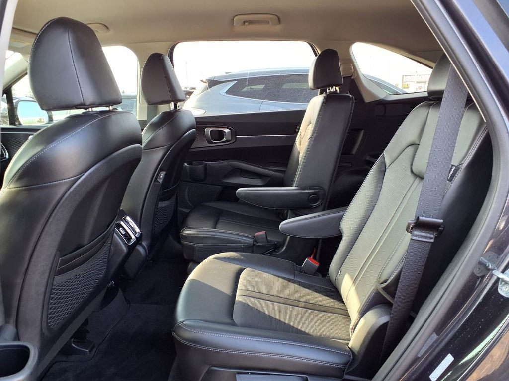 2025 Kia Sorento EX