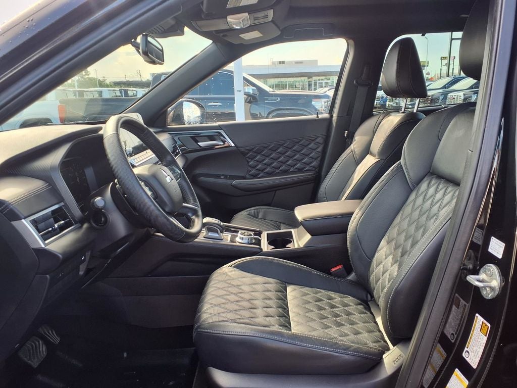 2023 Mitsubishi Outlander SEL