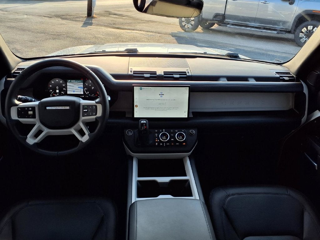 2025 Land Rover Defender 130 S