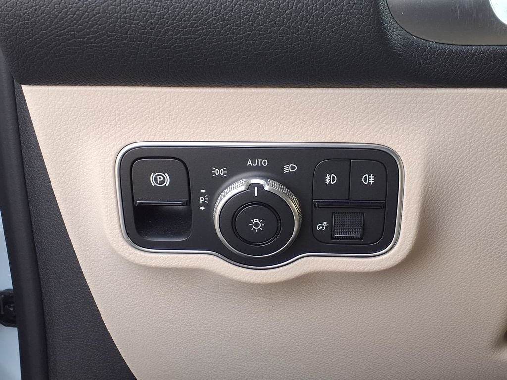 2023 Mercedes-Benz GLB GLB 250