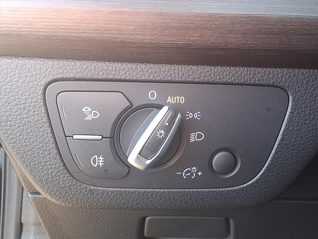 2022 Audi Q5 45 S line Premium Plus quattro